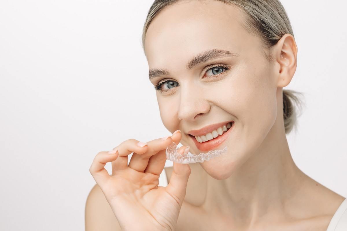 invisalign-fix-gaps-crowding-bite-issues